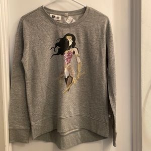 NWT GAP Wonder Woman sweatshirt XXL